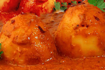 Dum aloo kashmiri