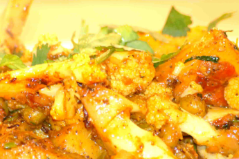 Aloo Gobhi Adraki (Family Pack-1 Kg)